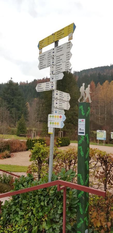 Ferienwohnung "Hirschlein" Im Schwarzwald Байерсброн Екстериор снимка